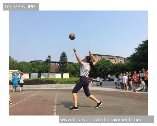 尚鹏足球宝贝的魅力与热情展现了青春活力与运动精神的完美结合